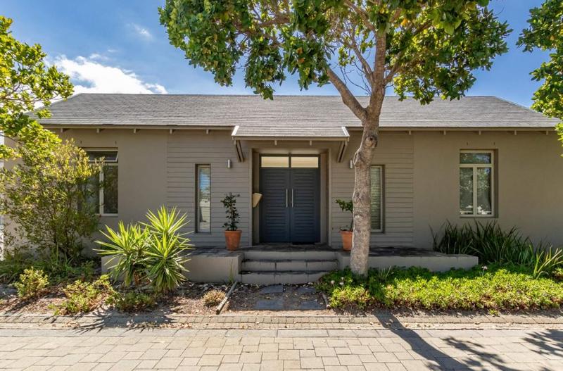To Let 3 Bedroom Property for Rent in Lake Michelle Western Cape